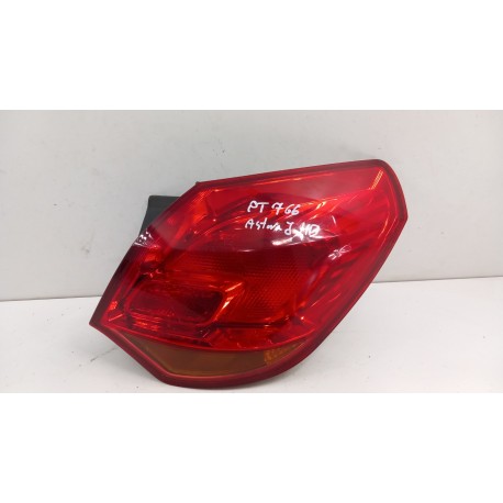 OPEL ASTRA J HB LAMPA TYŁ PRAWA