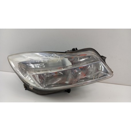 OPEL INSIGNIA A LAMPA PRZÓD PRAWA