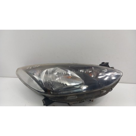 MAZDA 2 DE LAMPA PRZÓD PRAWA