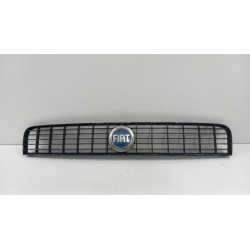 FIAT GRANDE PUNTO ATRAPA GRILL