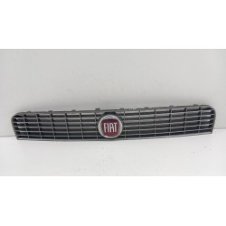 FIAT GRANDE PUNTO ATRAPA GRILL