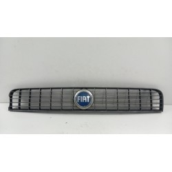 FIAT GRANDE PUNTO ATRAPA GRILL