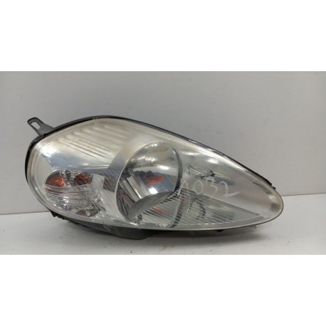 FIAT GRANDE PUNTO LAMPA PRZÓD PRAWA