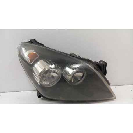 OPEL ASTRA GTC H LAMPA PRZÓD PRAWA