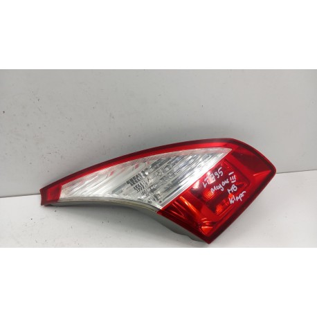 RENAULT MEGANE III HB LAMPA TYŁ LEWA W KLAPĘ