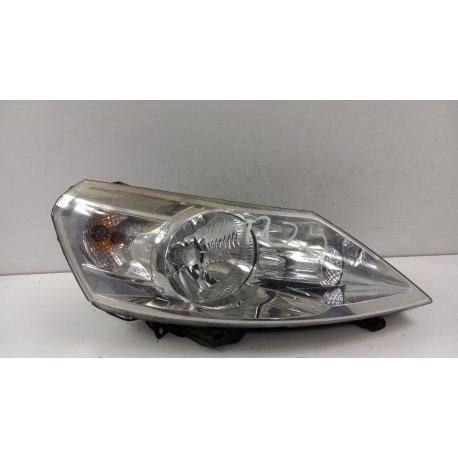 PEUGEOT PARTNER II LAMPA PRZÓD PRAWA