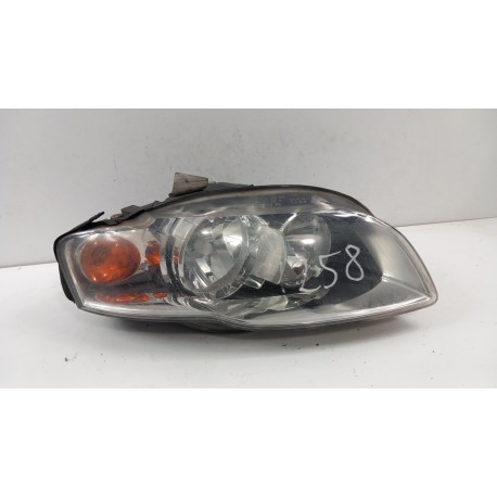 AUDI A4 B7 LAMPA PRZÓD PRAWA