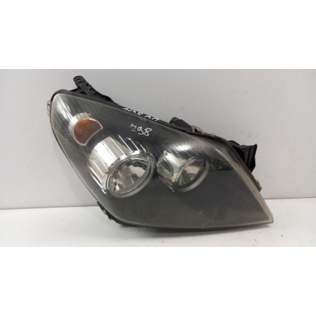 OPEL ASTRA H LAMPA PRZÓD PRAWA