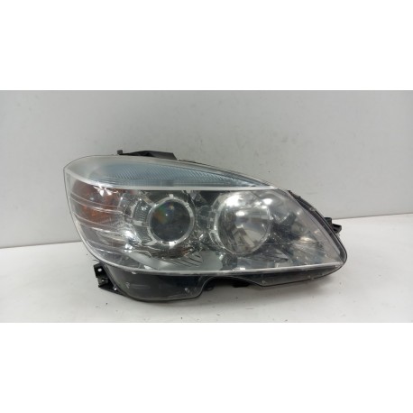 MERCEDES W204 COUPE LAMPA PRZÓD PRAWA SOCZEWKA