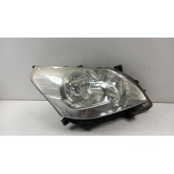 TOYOTA VERSO 09-13 LAMPA PRZÓD PRAWA