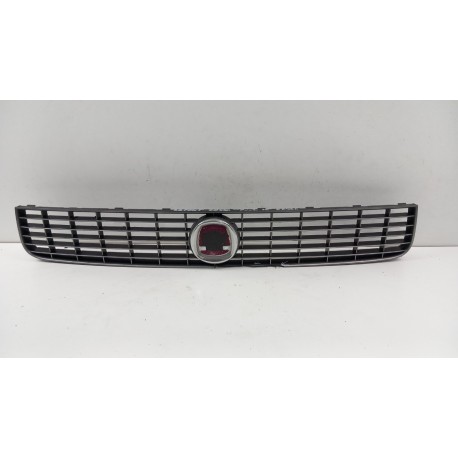 FIAT GRANDE PUNTO ATRAPA GRILL CHROM