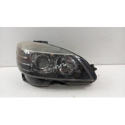 MERCEDES W204 COUPE LAMPA PRZÓD PRAWA EU SOCZEWKA