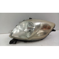 TOYOTA YARIS II LAMPA PRZÓD LEWA