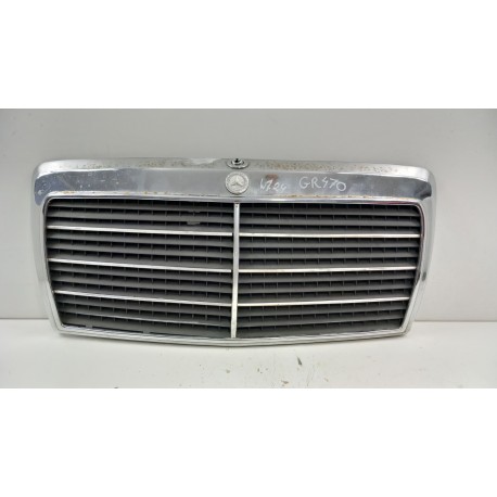 MERCEDES W124 ATRAPA GRILL CHROM