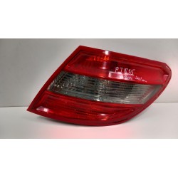 MERCEDES W204 SEDAN LAMPA TYŁ PRAWA