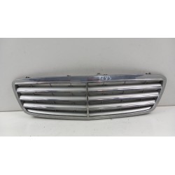 MERCEDES W203 AMG LINE LIFT ATRAPA GRILL