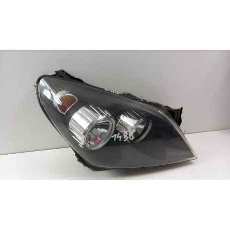 OPEL ASTRA H LAMPA PRZÓD PRAWA