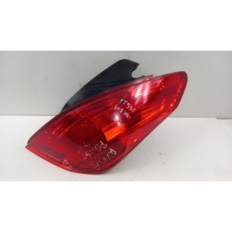 PEUGEOT 308 T7 HB LAMPA TYŁ PRAWA