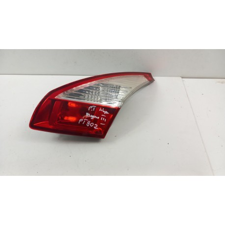 RENAULT MEGANE III HB LAMPA TYŁ PRAWA W KLAPĘ