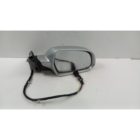 AUDI A3 8P LIFT LUSTERKO PRAWE 8PIN LX7W