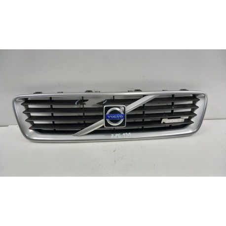 ?????VOLVO ATRAPA GRILL