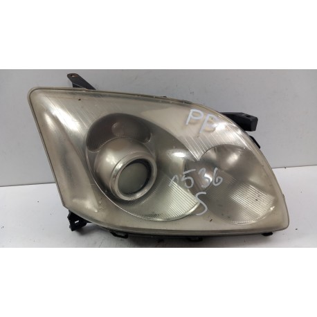 TOYOTA AVENSIS T25 LAMPA PRZÓD PRAWA SOCZEWKA
