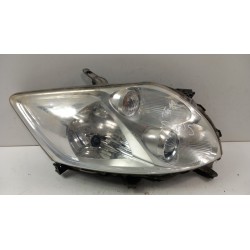 TOYOTA AURIS I LAMPA PRZÓD PRAWA