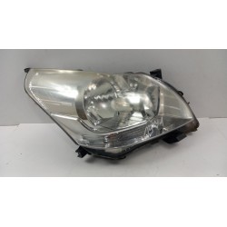 PEUGEOT 5008 I LAMPA PRZÓD PRAWA