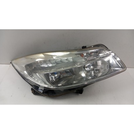 OPEL INSIGNIA A LAMPA PRZÓD PRAWA