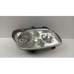 VW TOURAN I LAMPA PRZÓD PRAWA