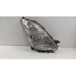 TOYOTA PRIUS II 2 LAMPA PRZÓD PRAWA