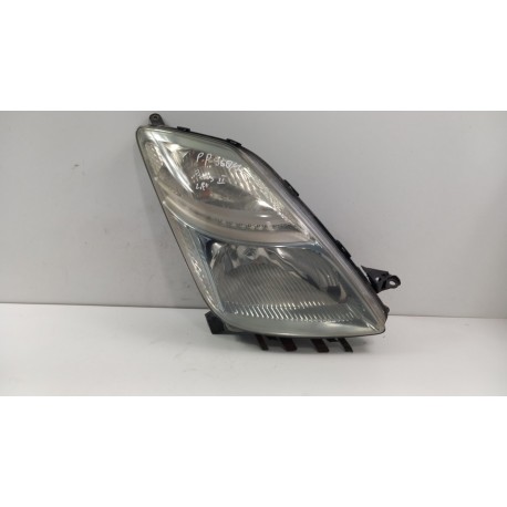 TOYOTA PRIUS II 2 LAMPA PRZÓD PRAWA
