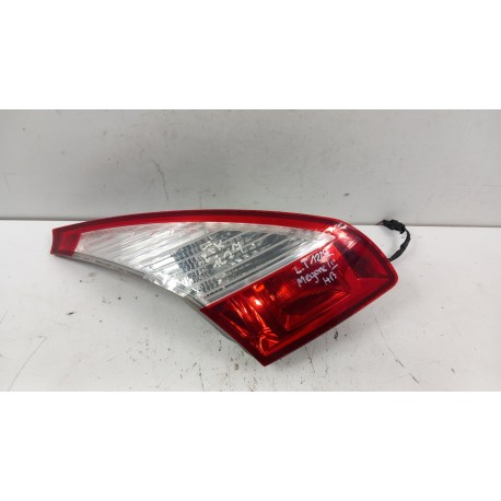 RENAULT MEGANE III HB LAMPA TYŁ LEWA W KLAPĘ