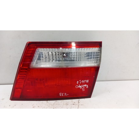 HONDA ODYSSEY III 2004-2007 LAMPA TYŁ PRAWY W KLAPĘ