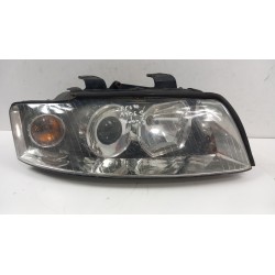 AUDIA A4 B6 LAMPA PRZÓD PRAWA SOCZEWKA