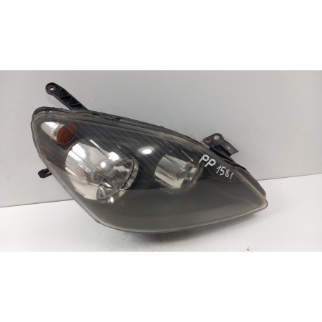 OPEL ZAFIRA B LAMPA PRZÓD PRAWA