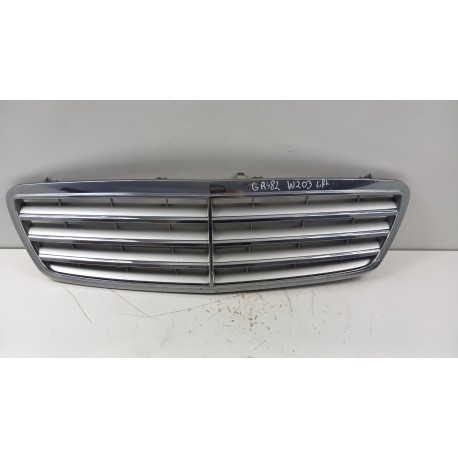 MERCEDES C KLASA W203 LIFT ATRAPA GRILL