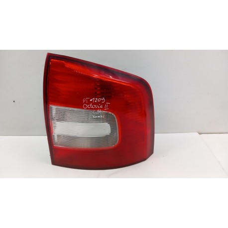 SKODA OCTAVIA II LIFT KOMBI LAMPA TYŁ PRAWA