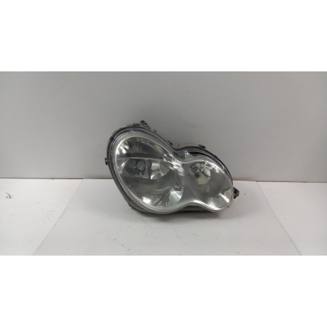 MERCEDES C KLASA W203 LIFT LAMPA PRZÓD PRAWA