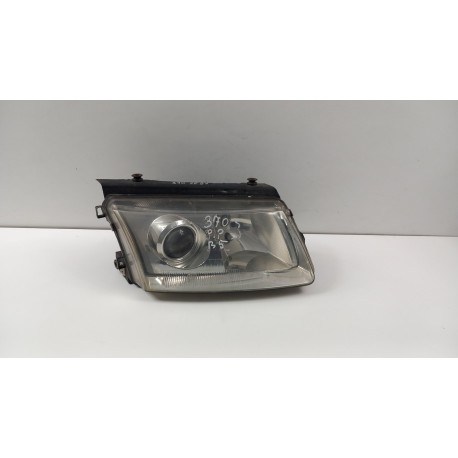 VW PASSAT B5 LAMPA PRZÓD PRAWA XENON