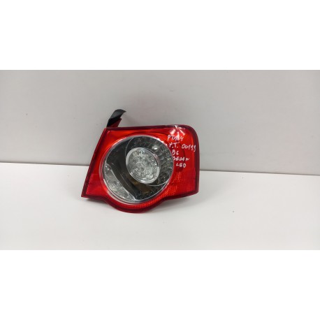 VW PASSAT B6 SEDAN LAMPA TYŁ PRAWA LED