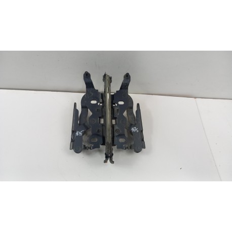 W204 AMG LIFT ZAWIAS MASKI KOMPLET C755