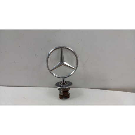 MERCEDES W203 EMLMEMAT MASKI