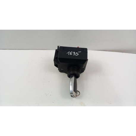 MERCEDES W204 AMG LIFT STACYJKA Z KLUCZYKIEM A2079057101