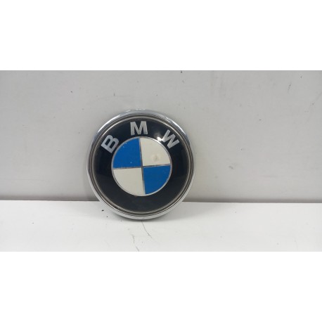 BMW X3 E83 LIFT ZNACZEK LOGO EMBLEMAT KLAPY TYŁ 3401005