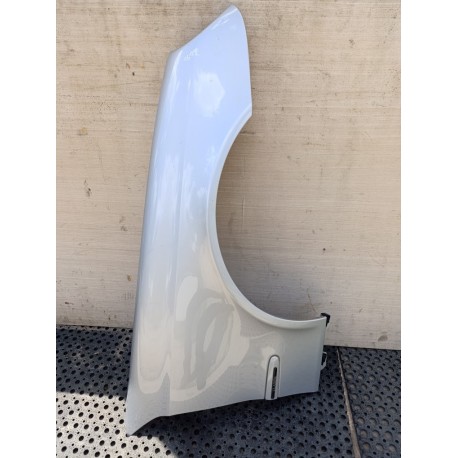 MERCEDES E KLASA W211 BŁOTNIK PRZÓD PRAWY C744