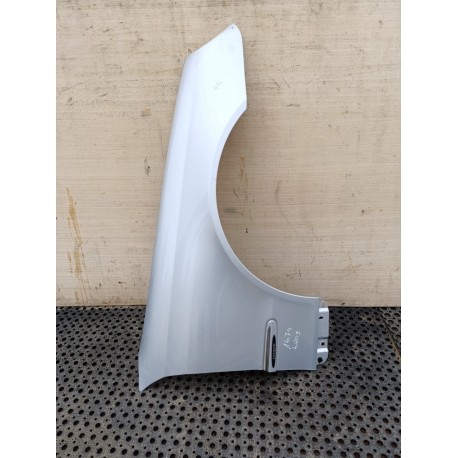 MERCEDES CLK W209 BŁOTNIK PRZÓD PRAWY C744