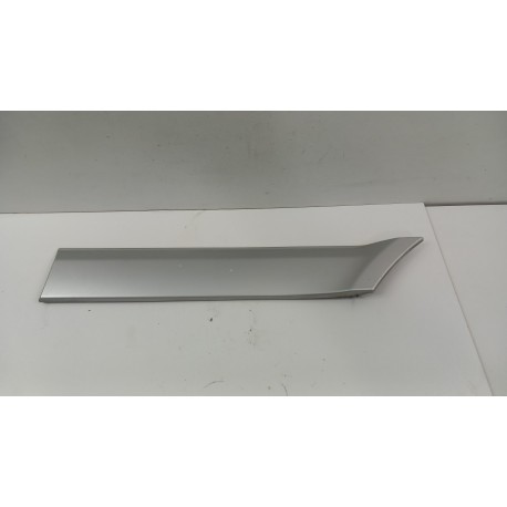 MERCEDES VIANO W639 LISTWA BŁOTNIKA TYŁ LEWY A6396903262