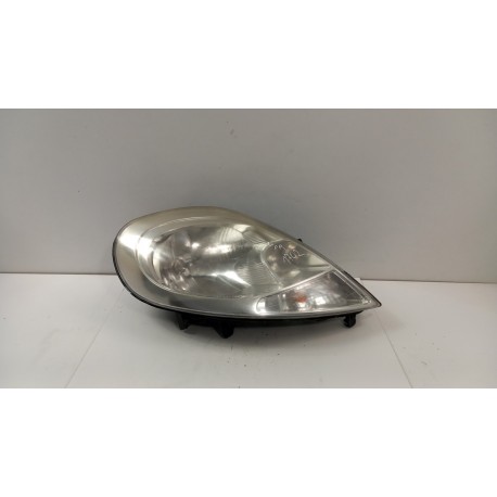 RENAULT TRAFIC II LIFT LAMPA PRZÓD PRAWA