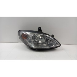 MERCEDES VITO W639 LAMPA PRZÓD PRAWA